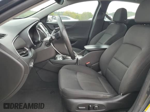 ✅ 2016 Chevrolet Malibu Hybrid • VIN: 1G1ZJ5SU6GF295400 • Lot: 81753635. Wystawiony na Copart z przebiegiem 127 837 mil mil. Skorzystaj z bezpłatnego archiwum sprzedaży aukcyjnych z USA i zobacz szczegółowy raport historii pojazdu na DreamBid. Zdjęcie 7.