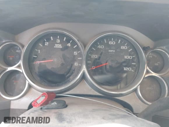 ✅ 2011 Chevrolet Silverado 2500HD • VIN: 1GB2KVCG0BZ409840 • Lot: 42557164. Wystawiony na IAAI z przebiegiem Nie podano. Bezpłatny archiwum sprzedaży aukcyjnych z USA i szczegółowy raport historii pojazdu na DreamBid. Zdjęcie 15.