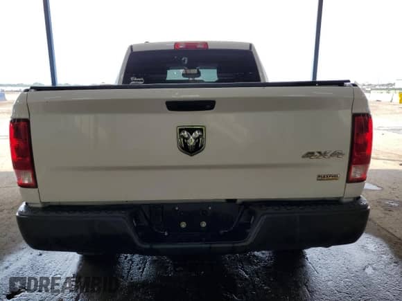 2016 Ram 1500 Express with VIN 1C6RR7FG1GS325949, listed as a Copart auction lot 68525725 with 113,990 mi miles and Clean title. Bid and sale history available at DreamBid. Image 6.