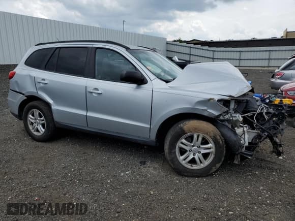 ✅ 2010 Hyundai Santa Fe GLS • VIN: 5NMSG3AB9AH393553 • Лот: 67219345. Опубликован ранее на Copart с пробегом 55 545 миль. Бесплатный доступ к архиву аукционных продаж из США и подробный отчёт об истории автомобиля на DreamBid. Изображение 4.