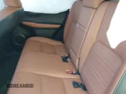 ✅ 2018 Lexus NX 300 • VIN: JTJYARBZ2J2090870 • Lot: 42544623. Wystawiony na IAAI z przebiegiem 68 576 mil. Bezpłatny archiwum sprzedaży aukcyjnych z USA i szczegółowy raport historii pojazdu na DreamBid. Zdjęcie 8.