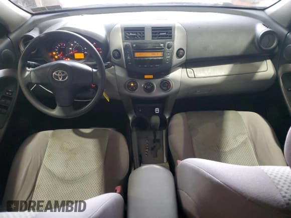 ✅ 2008 Toyota RAV4 • VIN: JTMBD35V385158544 • Lot: 89802825. Wystawiony na Copart z przebiegiem 165 992 mil. Bezpłatny archiwum sprzedaży aukcyjnych z USA i szczegółowy raport historii pojazdu na DreamBid. Zdjęcie 8.