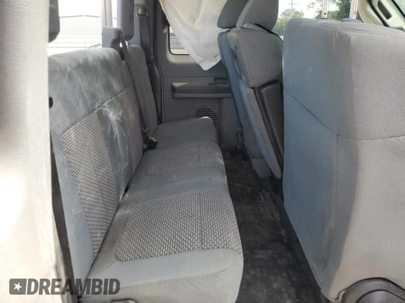 ✅ 2016 Ford F-250 XLT • VIN: 1FT7X2B64GEB16953 • Lot: 70679215. Wystawiony na Copart z przebiegiem 277 833 mil. Bezpłatny archiwum sprzedaży aukcyjnych z USA i szczegółowy raport historii pojazdu na DreamBid. Zdjęcie 10.