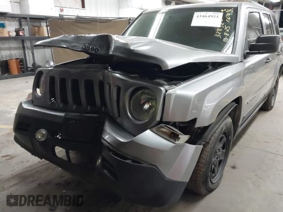 ✅ 2015 Jeep Patriot Altitude • VIN: 1C4NJPBA8FD328320 • Lot: 43464924. Listed on IAAI with 75,974 mi. Free auction sales archive from the USA and detailed vehicle history report at DreamBid. Image 6.