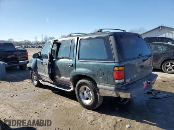 ✅ 1995 Ford Explorer Eddie Bauer • VIN: 1FMDU34X0SZB49016 • Lot: 42761415. Listed on Copart with 133,718 mi. Free auction sales archive from the USA and detailed vehicle history report at DreamBid. Image 2.