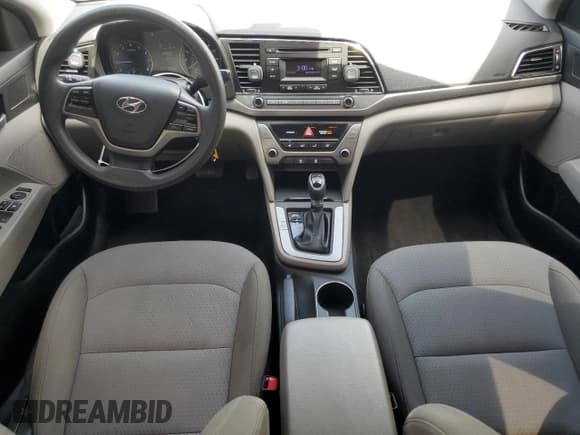 ✅ 2017 Hyundai Elantra SE • VIN: 5NPD74LF1HH084042 • Лот: 80365015. Опубликован ранее на Copart с пробегом 83 149 миль. Бесплатный доступ к архиву аукционных продаж из США и подробный отчёт об истории автомобиля на DreamBid. Изображение 8.