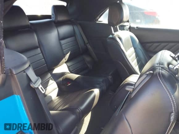 2014 Ford Mustang V6 с VIN 1ZVBP8EM9E5210585, выставлен на аукционе IAAI как лот 41815769 с пробегом Не указан миль и . История ставок и продаж доступна на DreamBid. Изображение 8.