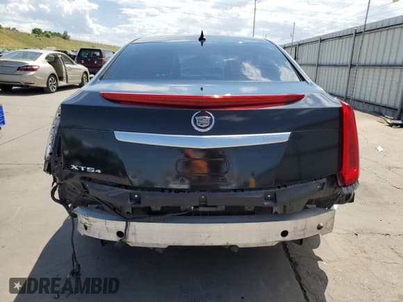 ✅ 2013 Cadillac XTS Luxury • VIN: 2G61R5S32D9138233 • Lot: 62500685. Wystawiony na Copart z przebiegiem 107 808 mil. Bezpłatny archiwum sprzedaży aukcyjnych z USA i szczegółowy raport historii pojazdu na DreamBid. Zdjęcie 6.