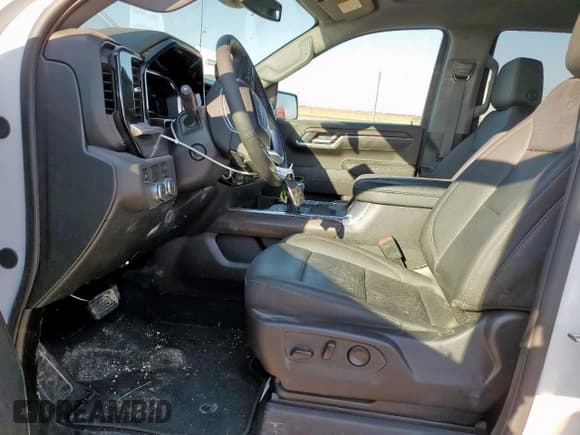 ✅ 2025 GMC Sierra 1500 SLT • VIN: 3GTPHDEDXSG326302 • Лот: 85893405. Опубликован ранее на Copart с пробегом 8 965 миль. Бесплатный доступ к архиву аукционных продаж из США и подробный отчёт об истории автомобиля на DreamBid. Изображение 7.