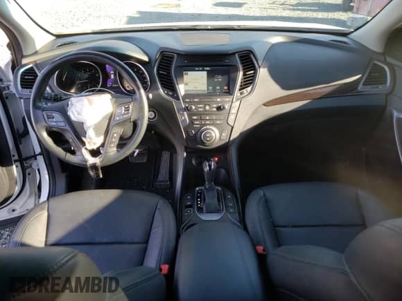 ✅ 2017 Hyundai Santa Fe Ultimate • VIN: 5XYZWDLAXHG407847 • Lot: 69368652. Wystawiony na Copart z przebiegiem 65 391 mil mil. Skorzystaj z bezpłatnego archiwum sprzedaży aukcyjnych z USA i zobacz szczegółowy raport historii pojazdu na DreamBid. Zdjęcie 8.