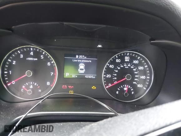 ✅ 2021 Kia Forte LXS • VIN: 3KPF24AD6ME370640 • Lot: 41900460. Listed on IAAI with 42,924 mi. Free auction sales archive from the USA and detailed vehicle history report at DreamBid. Image 7.