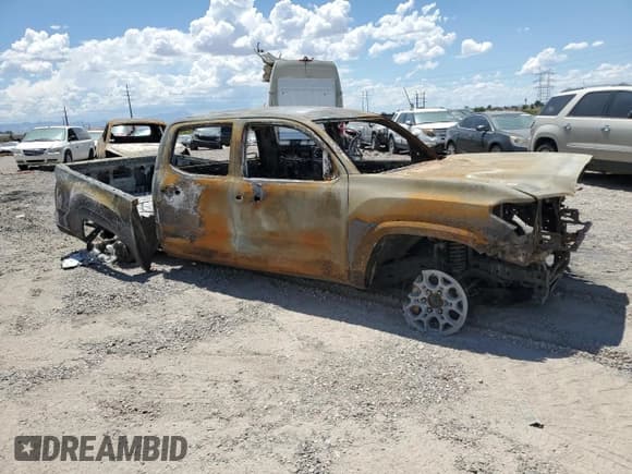 ✅ 2018 Toyota Tacoma TRD Sport • VIN: 3TMCZ5AN1JM135657 • Лот: 69715715. Опубликован ранее на Copart с пробегом Не указан. Бесплатный доступ к архиву аукционных продаж из США и подробный отчёт об истории автомобиля на DreamBid. Изображение 4.