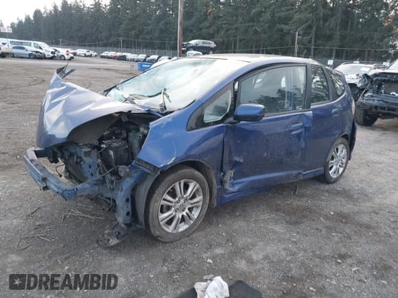 ✅ 2010 Honda Fit Sport • VIN: JHMGE8H49AC012586 • Lot: 43732654. Listed on IAAI with Not provided. Free auction sales archive from the USA and detailed vehicle history report at DreamBid. Image 17.