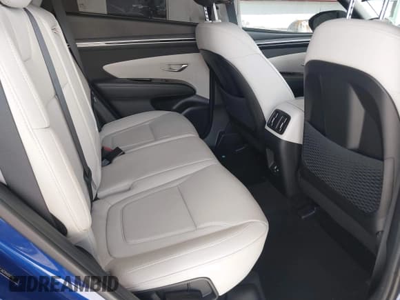 ✅ 2023 Hyundai Tucson Limited • VIN: 5NMJECAE1PH212790 • Lot: 43546732. Wystawiony na IAAI z przebiegiem 14 847 mil. Bezpłatny archiwum sprzedaży aukcyjnych z USA i szczegółowy raport historii pojazdu na DreamBid. Zdjęcie 8.