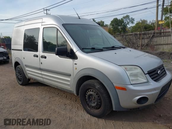 ✅ 2013 Ford Transit Connect XLT • VIN: NM0LS7BN6DT155680 • Lot: 43470268. Wystawiony na IAAI z przebiegiem 113 820 mil. Bezpłatny archiwum sprzedaży aukcyjnych z USA i szczegółowy raport historii pojazdu na DreamBid. Zdjęcie 1.