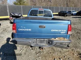 ✅ 2003 Dodge Dakota • VIN: 1D7HL12X83S366930 • Lot: 49442795. Wystawiony na Copart z przebiegiem 119 837 mil. Bezpłatny archiwum sprzedaży aukcyjnych z USA i szczegółowy raport historii pojazdu na DreamBid. Zdjęcie 6.