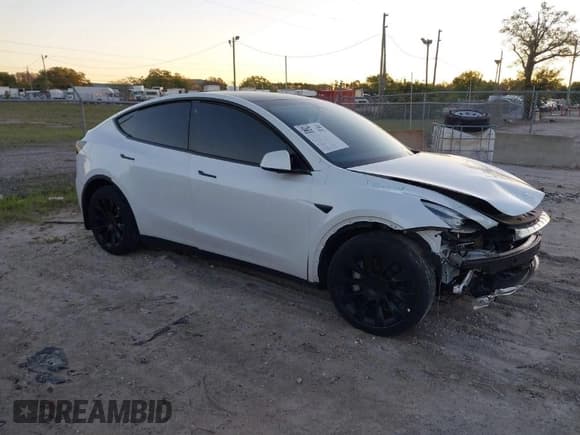 ✅ 2022 Tesla Model Y Long Range • VIN: 7SAYGDEE6NF313110 • Lot: 41703939. Wystawiony na IAAI z przebiegiem 12 468 mil. Bezpłatny archiwum sprzedaży aukcyjnych z USA i szczegółowy raport historii pojazdu na DreamBid. Zdjęcie 1.