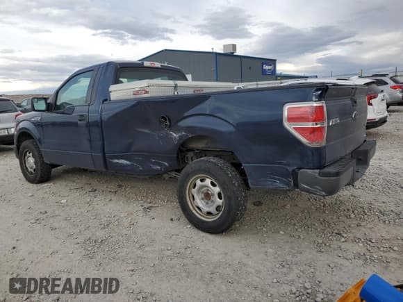 ✅ 2013 Ford F-150 XL • VIN: 1FTMF1CM5DKF27921 • Lot: 93141745. Wystawiony na Copart z przebiegiem 99 146 mil. Bezpłatny archiwum sprzedaży aukcyjnych z USA i szczegółowy raport historii pojazdu na DreamBid. Zdjęcie 2.