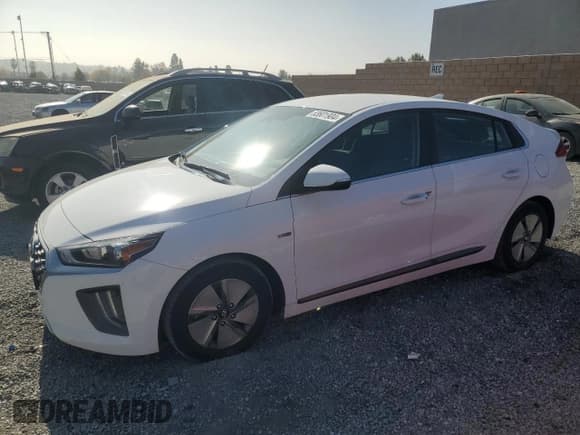 ✅ 2020 Hyundai Ioniq SE • VIN: KMHC75LC2LU188945 • Lot: 83601904. Wystawiony na Copart z przebiegiem 56 898 mil. Bezpłatny archiwum sprzedaży aukcyjnych z USA i szczegółowy raport historii pojazdu na DreamBid. Zdjęcie 1.