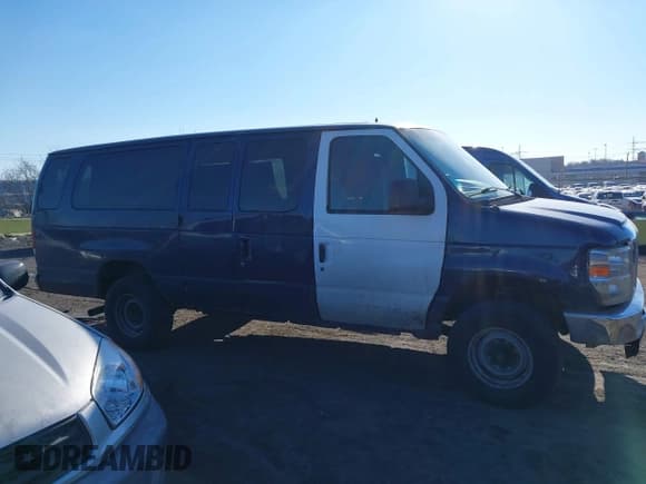 ✅ 2011 Ford Econoline Passenger XL • VIN: 1FBSS3BL4BDB37647 • Lot: 41337342. Listed on IAAI with 411,443 mi. Free auction sales archive from the USA and detailed vehicle history report at DreamBid. Image 14.