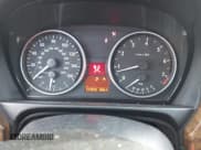 ✅ 2007 BMW 3 Series 328i • VIN: WBAVC53547FZ71556 • Lot: 43611649. Wystawiony na IAAI z przebiegiem 127 878 mil. Bezpłatny archiwum sprzedaży aukcyjnych z USA i szczegółowy raport historii pojazdu na DreamBid. Zdjęcie 7.