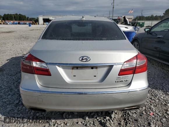 ✅ 2012 Hyundai Genesis 3.8L • VIN: KMHGC4DDXCU178016 • Лот: 81865825. Опубликован ранее на Copart с пробегом 353 811 миль. Бесплатный доступ к архиву аукционных продаж из США и подробный отчёт об истории автомобиля на DreamBid. Изображение 6.
