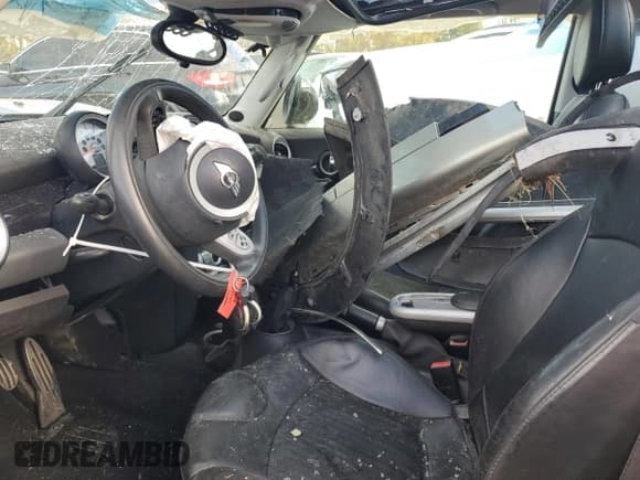 ✅ 2008 MINI Hardtop S • VIN: WMWMF73568TV37897 • Lot: 90452025. Listed on Copart with Not provided. Free auction sales archive from the USA and detailed vehicle history report at DreamBid. Image 7.