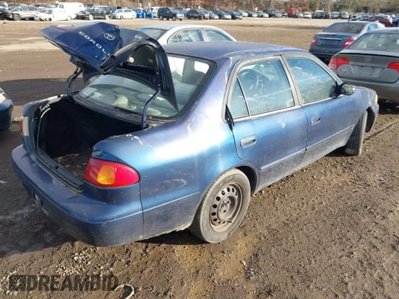 ✅ 2001 Toyota Corolla LE • VIN: 2T1BR12E21C407192 • Lot: 43786671. Wystawiony na IAAI z przebiegiem Nie podano. Bezpłatny archiwum sprzedaży aukcyjnych z USA i szczegółowy raport historii pojazdu na DreamBid. Zdjęcie 4.