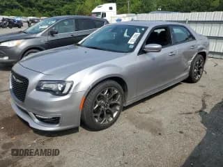 ✅ 2017 Chrysler 300 S Alloy Edition • VIN: 2C3CCABG7HH508143 • Lot: 66607125. Listed on Copart with 13,846 mi. Free auction sales archive from the USA and detailed vehicle history report at DreamBid. Image 1.