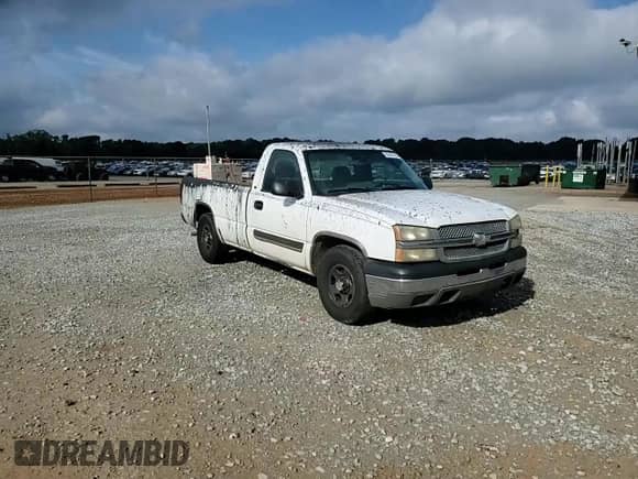 2004 Chevrolet Silverado 1500 LS z VIN 1GCEC14T04E206936, wystawiony jako Copart lot #56305735 z przebiegiem Nie podano mil oraz Szkoda całkowita • Salvage title. Historia ofert i sprzedaży dostępna na DreamBid. Obrazek 13.