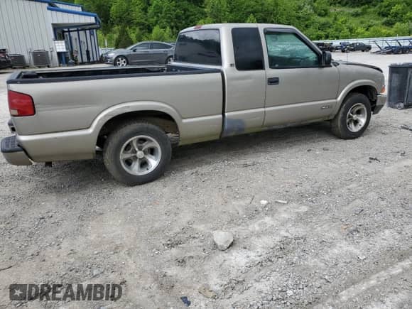 1999 Chevrolet S-10 LS Xtreme с VIN 1GCCS1948X8176759, выставлен на аукционе Copart как лот 57511695 с пробегом 154 775 миль миль и Списание • Salvage title. История ставок и продаж доступна на DreamBid. Изображение 3.