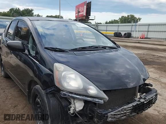 ✅ 2009 Honda Fit • VIN: JHMGE87209S065890 • Лот: 80414225. Опубликован ранее на Copart с пробегом 139 570 миль. Бесплатный доступ к архиву аукционных продаж из США и подробный отчёт об истории автомобиля на DreamBid. Изображение 13.