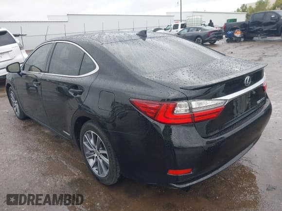 ✅ 2016 Lexus ES 300h • VIN: JTHBW1GG9G2106072 • Lot: 43560217. Wystawiony na IAAI z przebiegiem 125 460 mil. Bezpłatny archiwum sprzedaży aukcyjnych z USA i szczegółowy raport historii pojazdu na DreamBid. Zdjęcie 3.