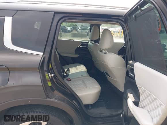 2023 Mitsubishi Outlander SEL with VIN JA4J3VA87PZ038533, listed as a IAAI auction lot 42884629 with 43,715 mi miles and . Bid and sale history available at DreamBid. Image 8.