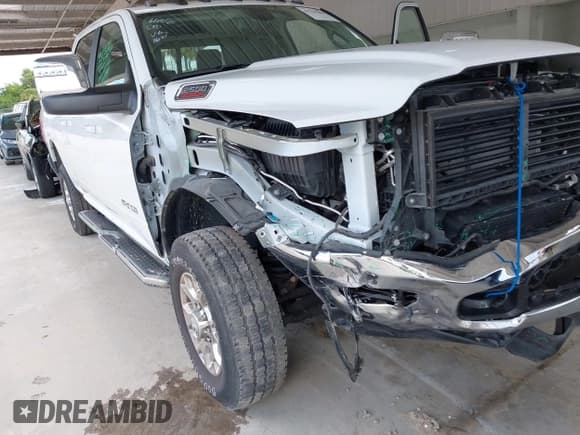 ✅ 2024 Ram 2500 Laramie • VIN: 3C6UR5FL6RG103462 • Лот: 42769400. Опубликован ранее на IAAI с пробегом 15 252 миль. Бесплатный доступ к архиву аукционных продаж из США и подробный отчёт об истории автомобиля на DreamBid. Изображение 6.