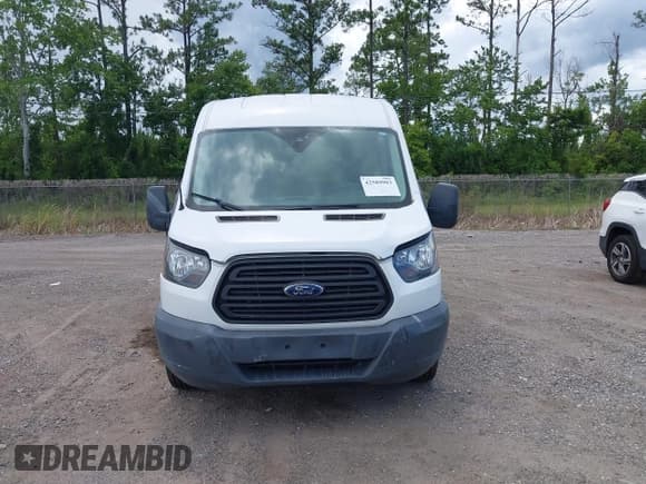 ✅ 2018 Ford Transit XL • VIN: 1FMZK1CM6JKA53454 • Lot: 42589903. Wystawiony na IAAI z przebiegiem 91 553 mil. Bezpłatny archiwum sprzedaży aukcyjnych z USA i szczegółowy raport historii pojazdu na DreamBid. Zdjęcie 12.