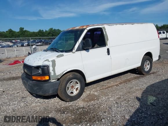 ✅ 2005 Chevrolet Express Cargo • VIN: 1GCFG15T051229102 • Lot: 42560817. Listed on IAAI with 347,553 mi. Free auction sales archive from the USA and detailed vehicle history report at DreamBid. Image 2.