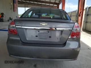 ✅ 2010 Chevrolet Aveo 1LT • VIN: KL1TD5DE5AB119258 • Lot: 70845085. Wystawiony na Copart z przebiegiem 56 872 mil. Bezpłatny archiwum sprzedaży aukcyjnych z USA i szczegółowy raport historii pojazdu na DreamBid. Zdjęcie 6.