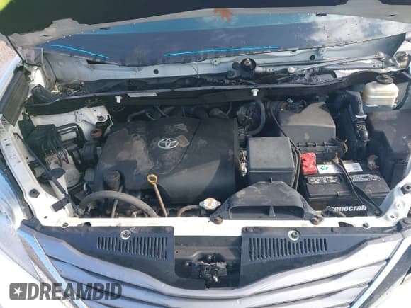 ✅ 2017 Toyota Sienna XLE • VIN: 5TDDZ3DC3HS171251 • Lot: 41637035. Listed on IAAI with 124,127 mi. Free auction sales archive from the USA and detailed vehicle history report at DreamBid. Image 10.