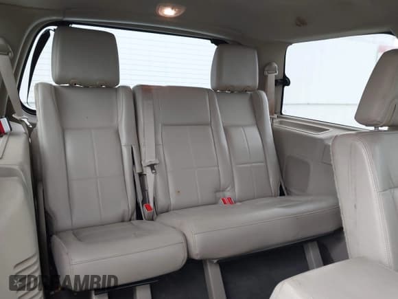 ✅ 2007 Lincoln Navigator • VIN: 5LMFU27597LJ01857 • Lot: 42179736. Wystawiony na IAAI z przebiegiem 195 202 mil. Bezpłatny archiwum sprzedaży aukcyjnych z USA i szczegółowy raport historii pojazdu na DreamBid. Zdjęcie 18.