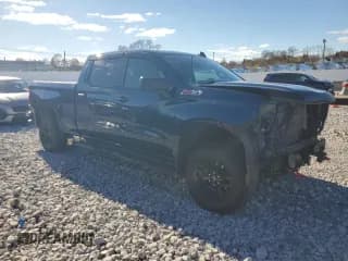 ✅ 2021 Chevrolet Silverado 1500 Custom Trail Boss • VIN: 1GCPYCEH4MZ256991 • Lot: 80017314. Wystawiony na Copart z przebiegiem 58 750 mil. Bezpłatny archiwum sprzedaży aukcyjnych z USA i szczegółowy raport historii pojazdu na DreamBid. Zdjęcie 4.