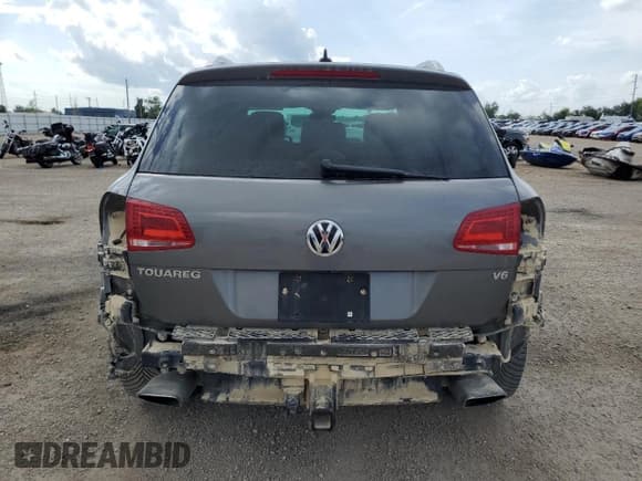 ✅ 2017 Volkswagen Touareg Wolfsburg Edition • VIN: WVGRF7BP3HD002656 • Lot: 71020515. Listed on Copart with 113,231 mi. Free auction sales archive from the USA and detailed vehicle history report at DreamBid. Image 6.