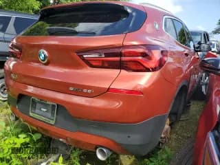✅ 2023 BMW X2 sDrive28i • VIN: WBXYH9C07P5W57373 • Lot: 93956565. Wystawiony na Copart z przebiegiem 9 894 mil. Bezpłatny archiwum sprzedaży aukcyjnych z USA i szczegółowy raport historii pojazdu na DreamBid. Zdjęcie 3.