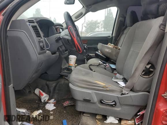 2006 Dodge 1500 SLT с VIN 1D7HA18266S700054, выставлен на аукционе Copart как лот 73980044 с пробегом Не указан миль и Списание • Salvage title. История ставок и продаж доступна на DreamBid. Изображение 7.