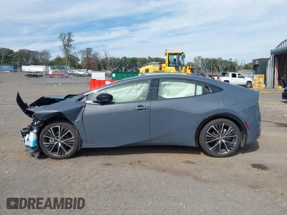 2024 Toyota Prius Limited with VIN JTDADABUXR3024753, listed as a IAAI auction lot 43319289 with 2,526 mi miles and . Bid and sale history available at DreamBid. Image 15.