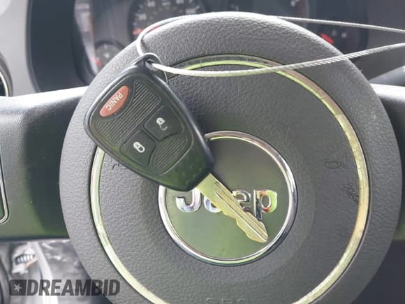 ✅ 2013 Jeep Patriot Sport • VIN: 1C4NJPBA8DD272683 • Лот: 42521782. Опубликован ранее на IAAI с пробегом 116 488 миль. Бесплатный доступ к архиву аукционных продаж из США и подробный отчёт об истории автомобиля на DreamBid. Изображение 11.