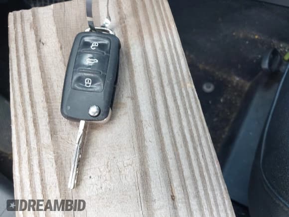 ✅ 2014 Volkswagen Jetta TDI • VIN: 3VWLL7AJ0EM409900 • Lot: 43272153. Listed on IAAI with 159,627 mi. Free auction sales archive from the USA and detailed vehicle history report at DreamBid. Image 11.