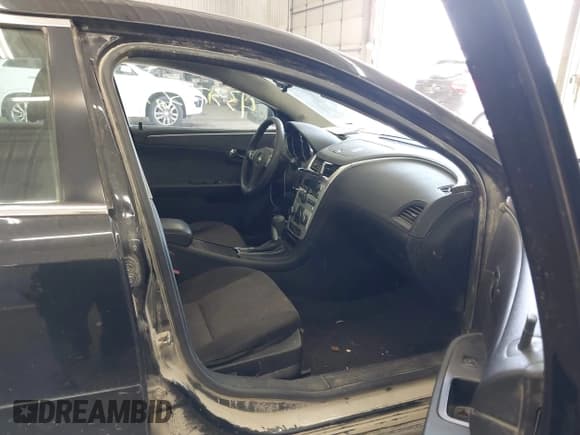 ✅ 2012 Chevrolet Malibu 1LT • VIN: 1G1ZC5E02CF263220 • Lot: 43373564. Listed on IAAI with 196,546 mi. Free auction sales archive from the USA and detailed vehicle history report at DreamBid. Image 5.