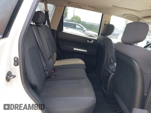 ✅ 2007 Mitsubishi Endeavor LS • VIN: 4A4MN21S77E039785 • Lot: 42435198. Wystawiony na IAAI z przebiegiem 239 051 mil. Bezpłatny archiwum sprzedaży aukcyjnych z USA i szczegółowy raport historii pojazdu na DreamBid. Zdjęcie 8.