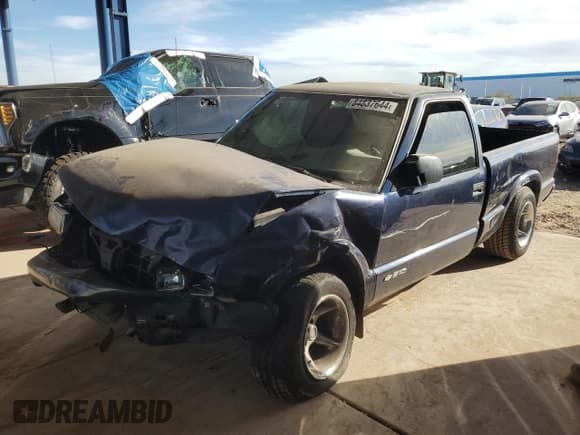 ✅ 2001 Chevrolet S-10 • VIN: 1GCCS145418253943 • Лот: 84837644. Опубликован ранее на Copart с пробегом 200 482 миль. Бесплатный доступ к архиву аукционных продаж из США и подробный отчёт об истории автомобиля на DreamBid. Изображение 1.